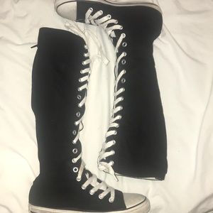Knee top black and white airwalks